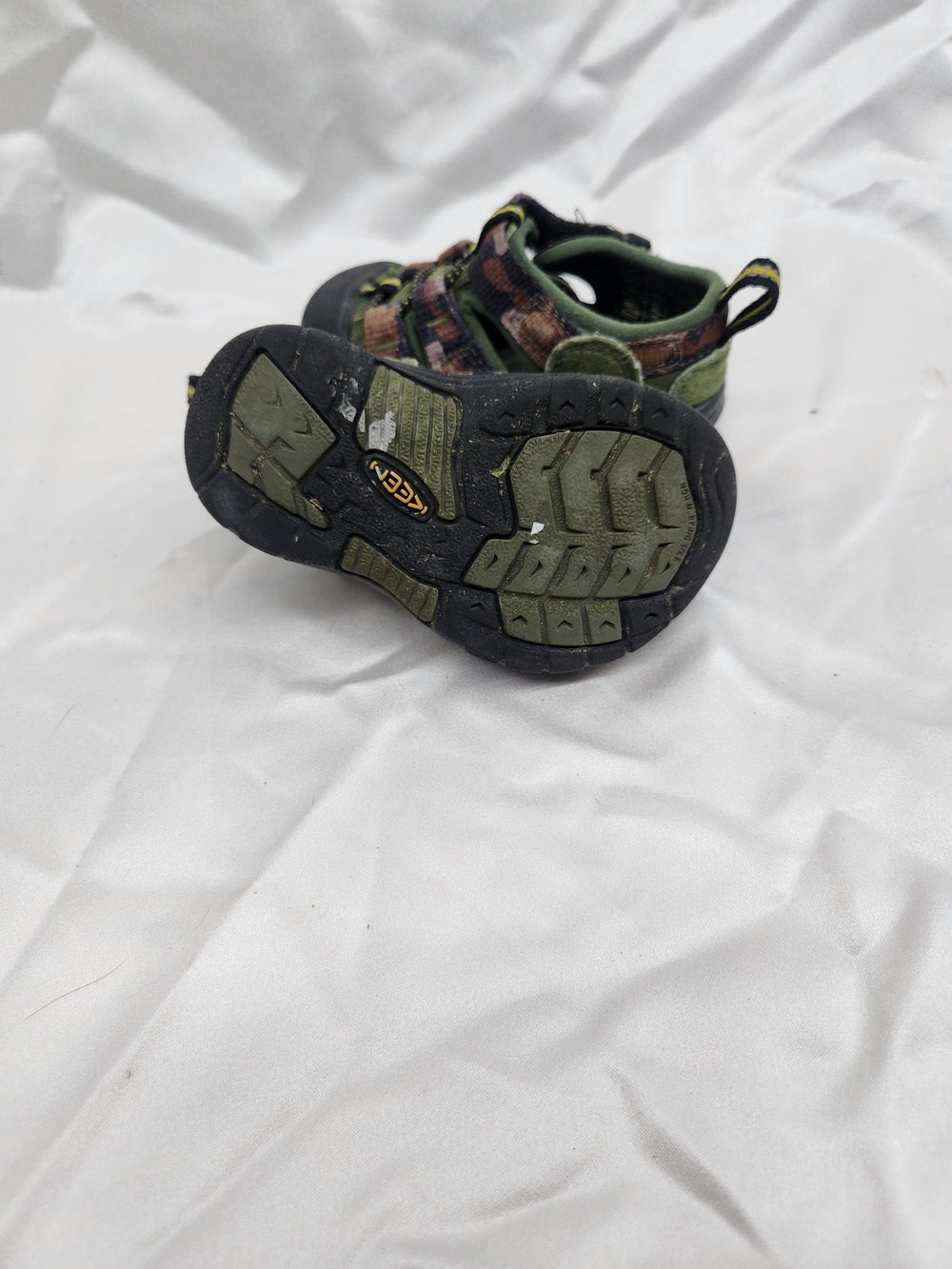 Keen Kids Olive Green and Brown Closed-Toe Water Shoes - Picture 6 of 7